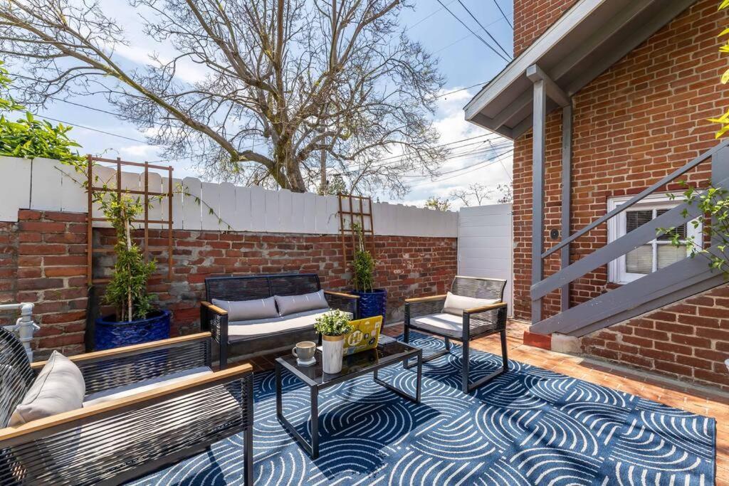 100-Year-Old Cozy Brick Cottage Long Beach Exterior foto